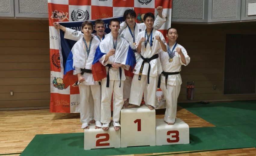 Каратист из Шахт в составе сборной России завоевал серебро на турнире в Японии