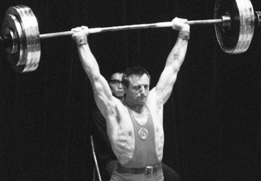 В Шахтах попрощались с величайшим атлетом — Рудольфом Плюкфельдером