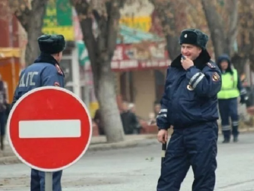 В Шахтах в среду временно перекроют движение в центре города