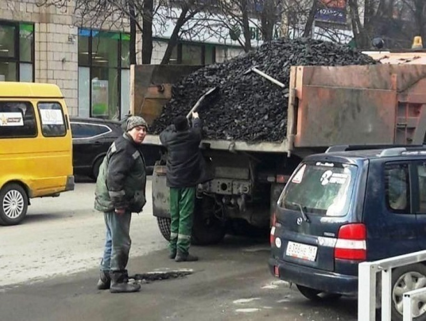 Снег в Шахтах растаял вместе с асфальтом