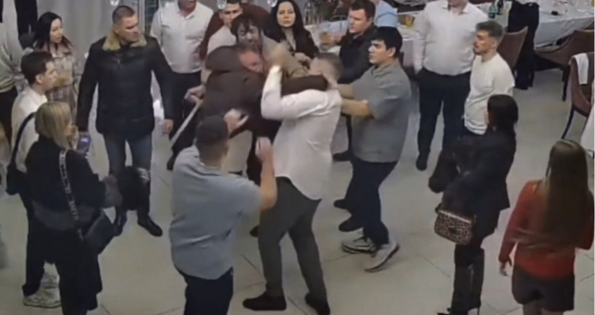 Стало видно, кто первый ударил во время драки в Кей-Стоуне в Шахтах 