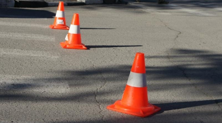 Движение по улице Дачная в Шахтах сегодня временно перекрыто