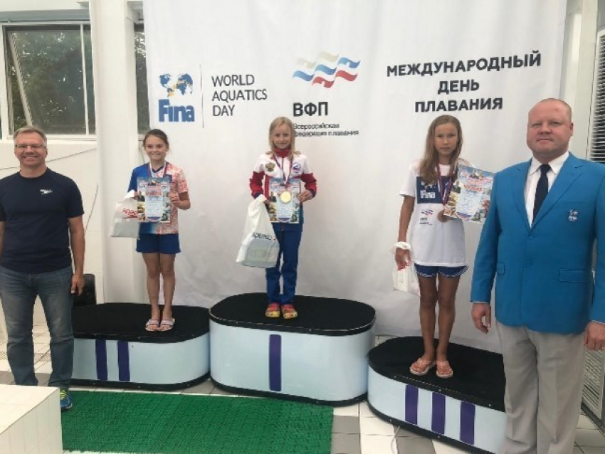 Двое шахтинских пловцов покорили Всероссийские соревнования в Волгограде