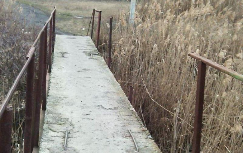 Аварийное состояние моста через Грушевку в Шахтах создаёт опасность для горожан