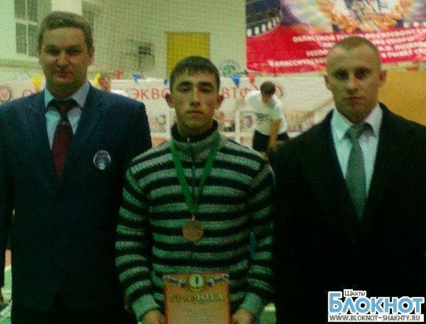 Шахтинец Ильнур Сайфулин вошел в тройку победителей в турнире по гиревому спорту