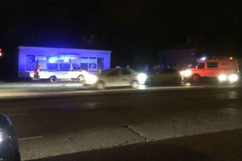 Взорвался автосервис возле Грушевского моста в Шахтах