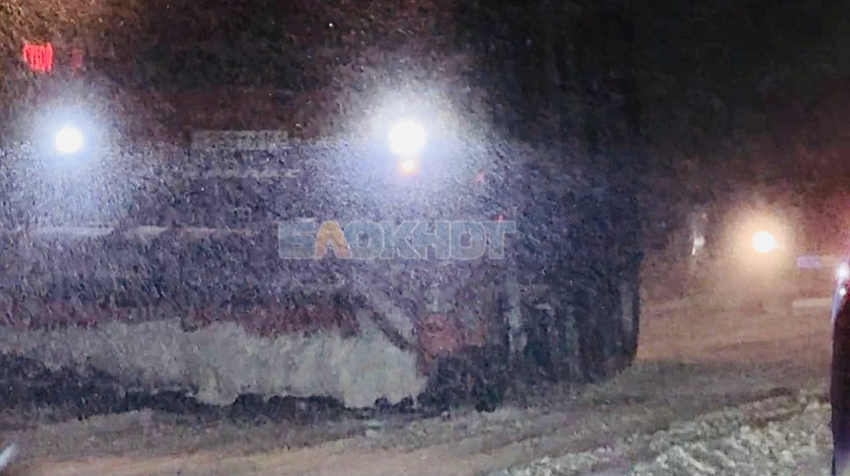 Спецтехника не справилась со снежным апокалипсисом в Шахтах