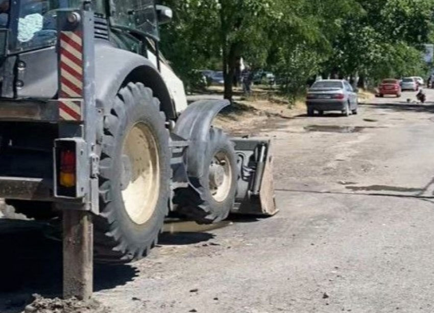 Сократится количество слитой «на ветер» воды: в Шахтах капитально отремонтировали водовод на Ленина