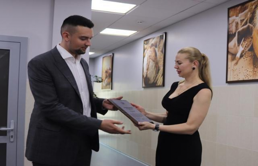 Шахтинские предприниматели получили сертификат «Сделано на Дону»