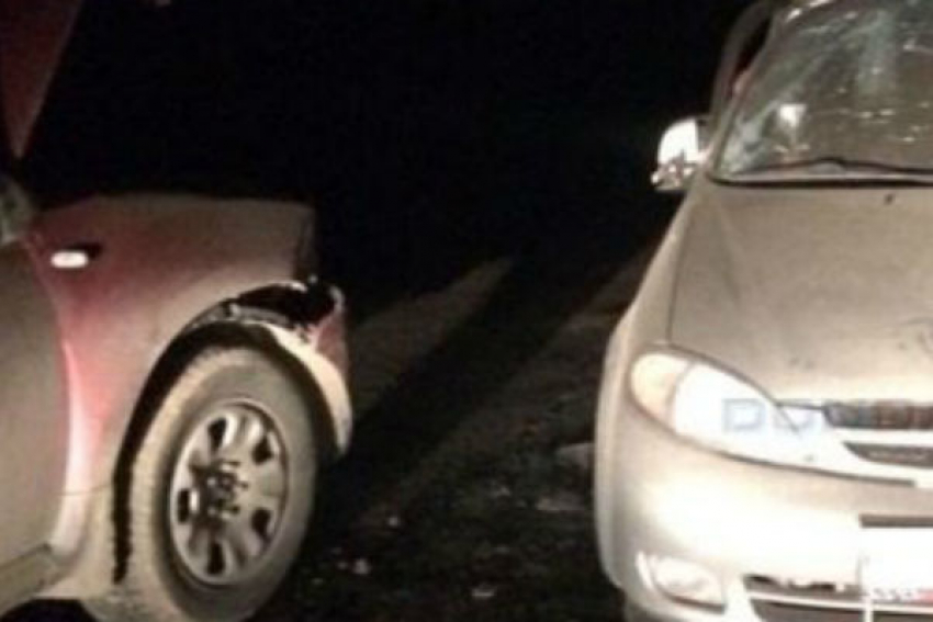 Недалеко от Шахт  «Шевроле-Лачетти» протаранил «Рено"