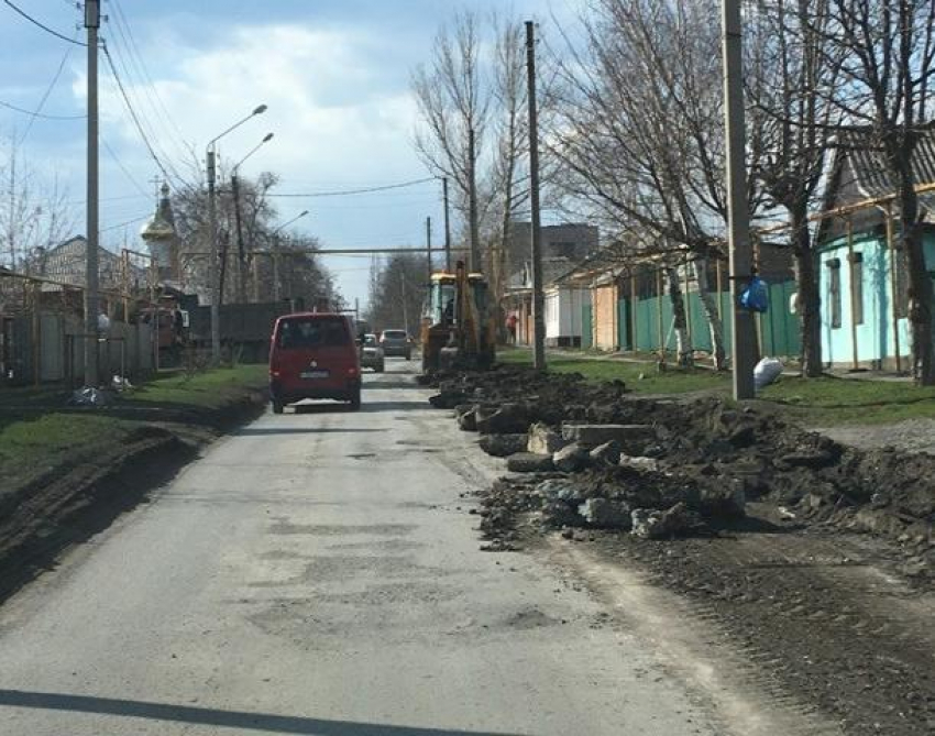 В Шахтах ремонтируют дороги