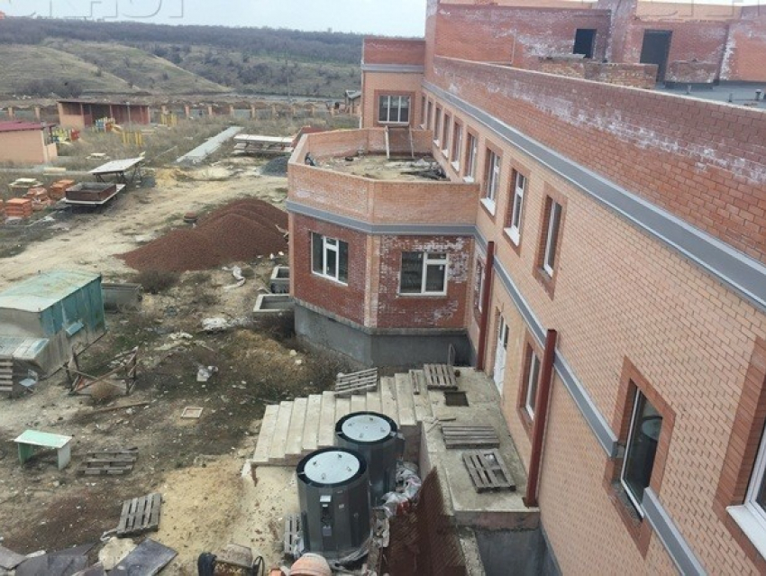 В Шахтах осудили подрядчика недостроенного детского сада на улице Ворошилова