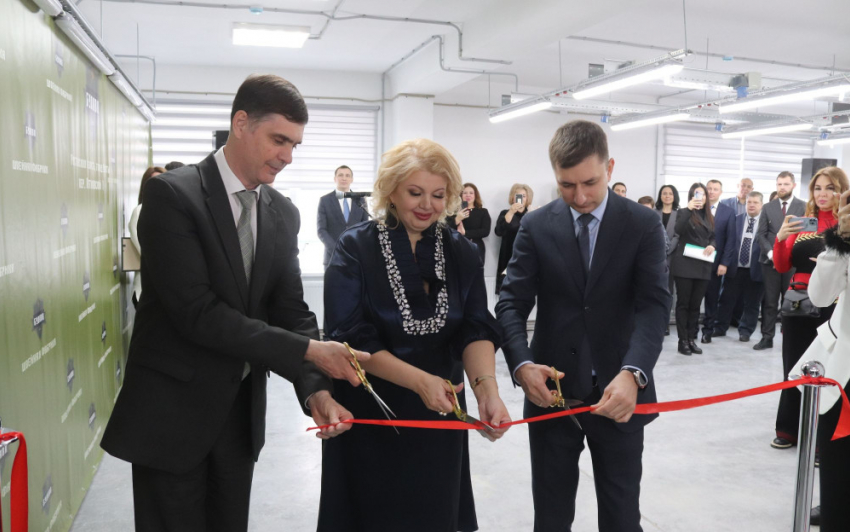 В Шахтах открыли еще одну новую швейную фабрику