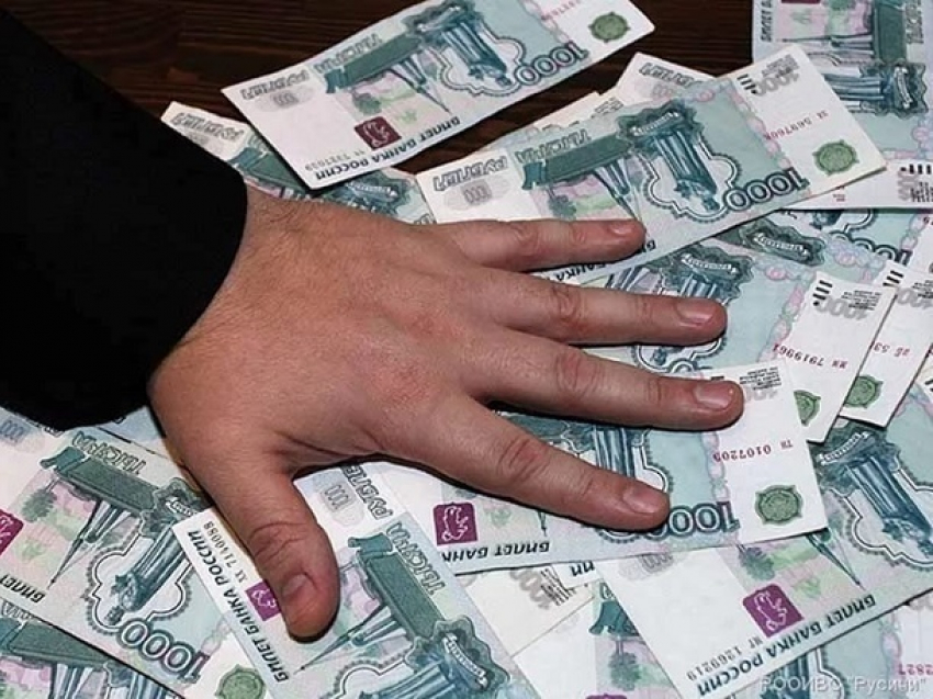Более 400 тысяч рублей, заработанных на рыбе, украл работник шахтинской торговой компании