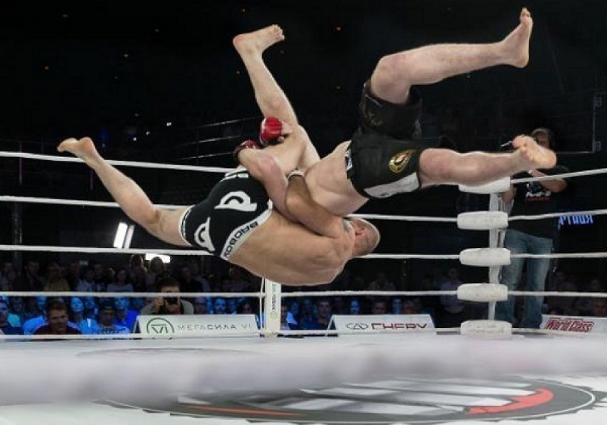 В поселке Каменоломни пройдет турнир по смешанным единоборствам MMA