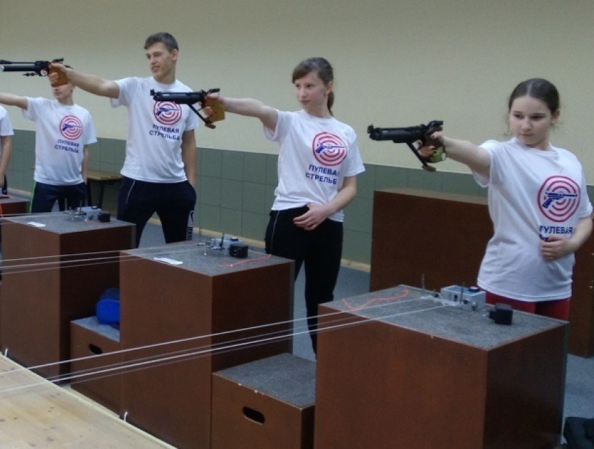 Шахтинцы стали призерами открытого первенства по стрельбе из пневматического оружия в Краснодаре