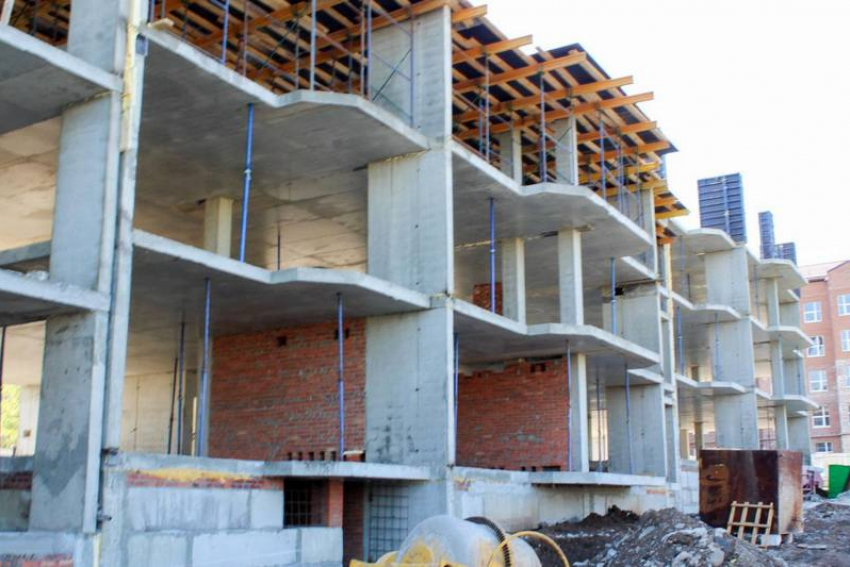 В Шахтах рискует остановиться строительство новых домов на Артеме