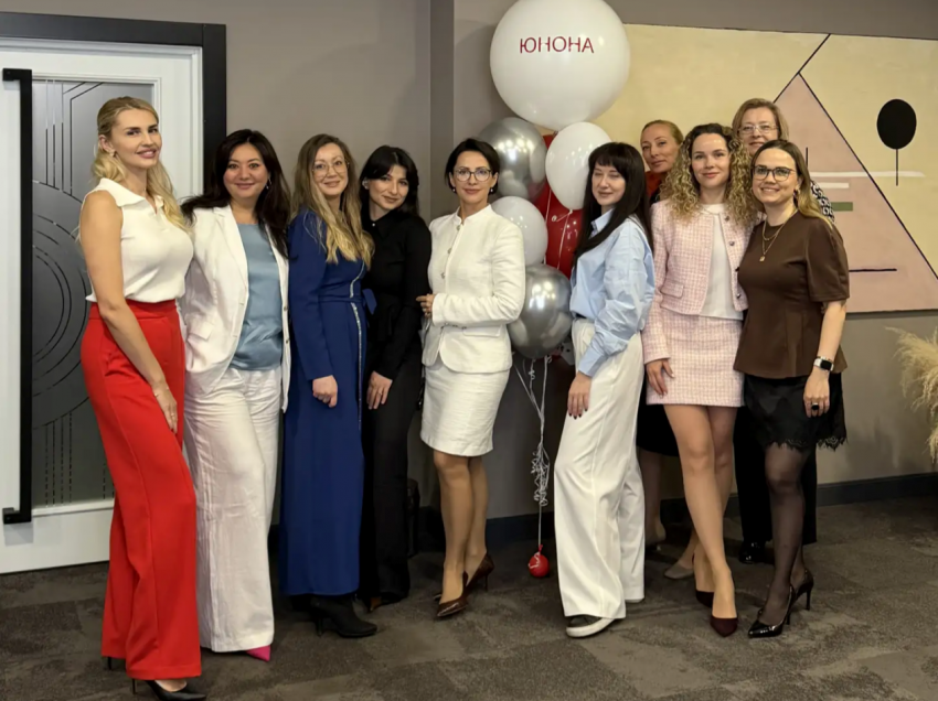 Врачи клиники «Юнона» провели в Ростове бесплатное мероприятие, посвященное женскому здоровью