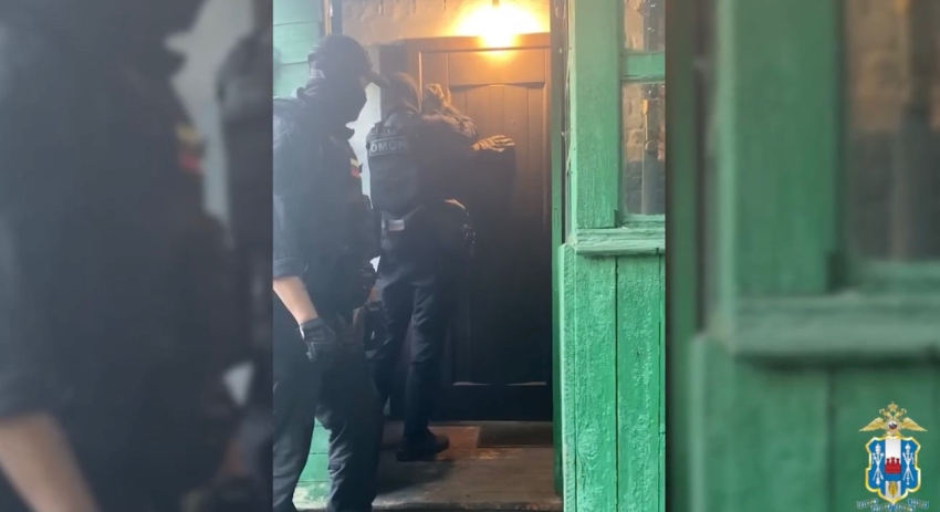 Жителя Шахт задержали за неправомерные банковские операции