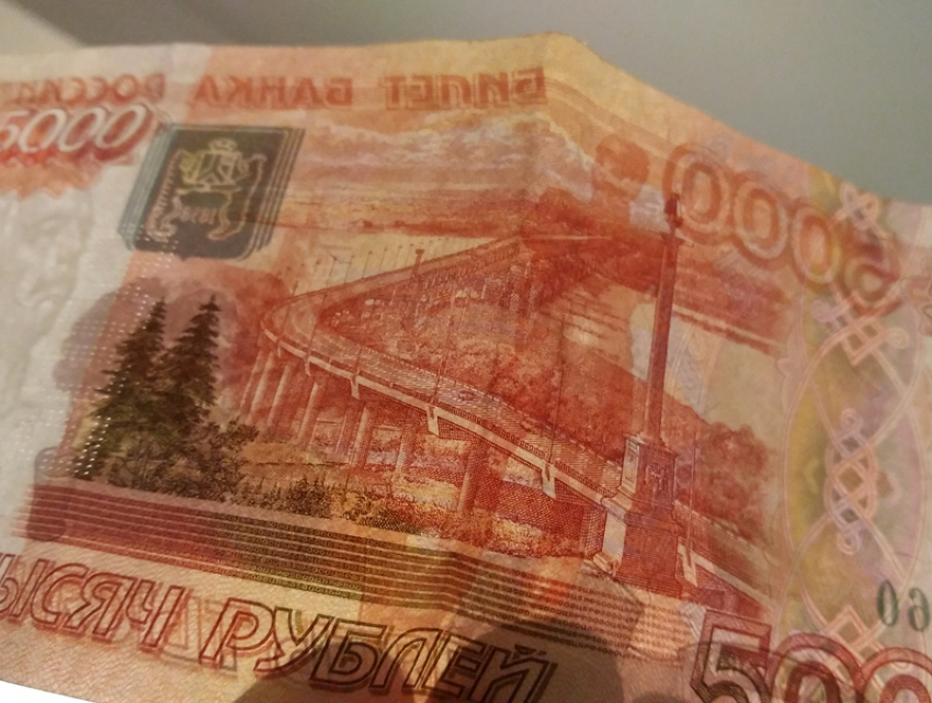 За 800 тысяч рублей мужчина пообещал знакомому «решить» вопрос по уголовному делу 