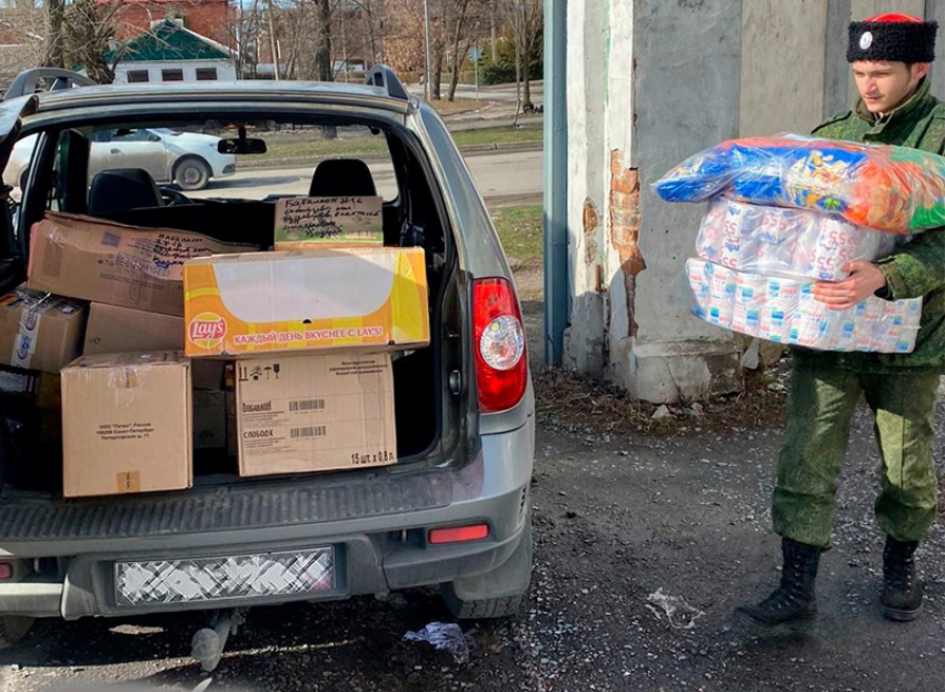 Шахтинские казаки содействуют сбору и отправке гуманитарной помощи соратникам, участвующим в спецоперации в Донбассе