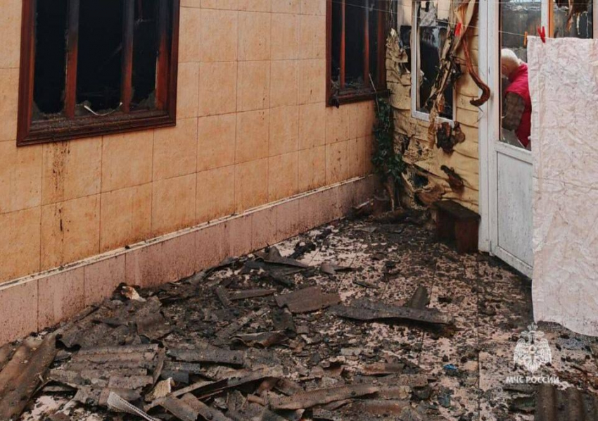 Холодильник стал виной пожара в двух квартирах в Шахтах