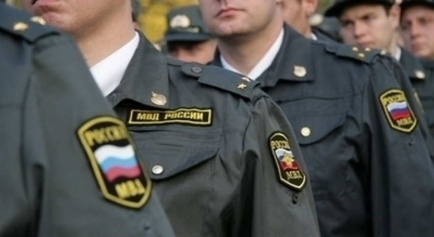 Шахтинских полицейских перевели на усиленный режим работы