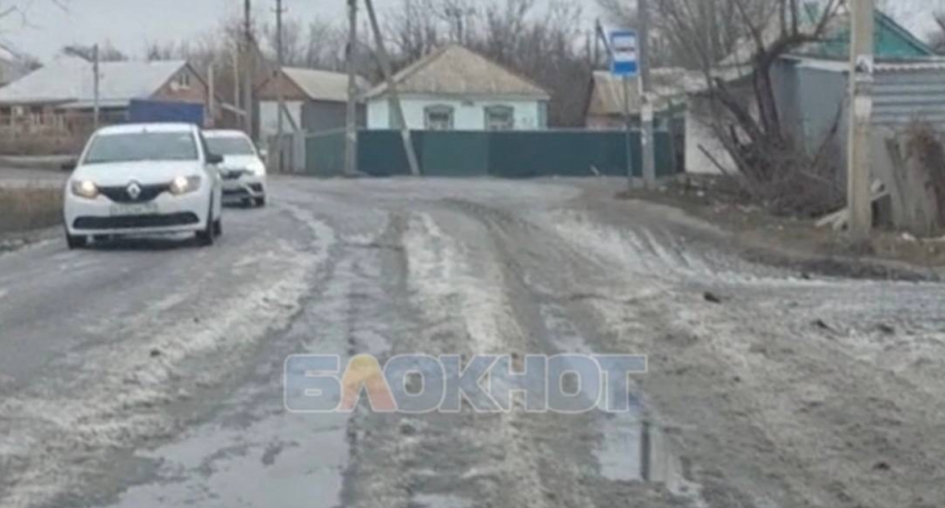 Жители Шахт вынуждены с осторожностью выезжать на дороги города