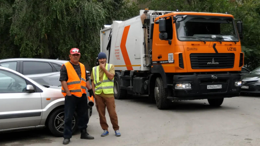 Три новых мусоровоза заработали в Ростове