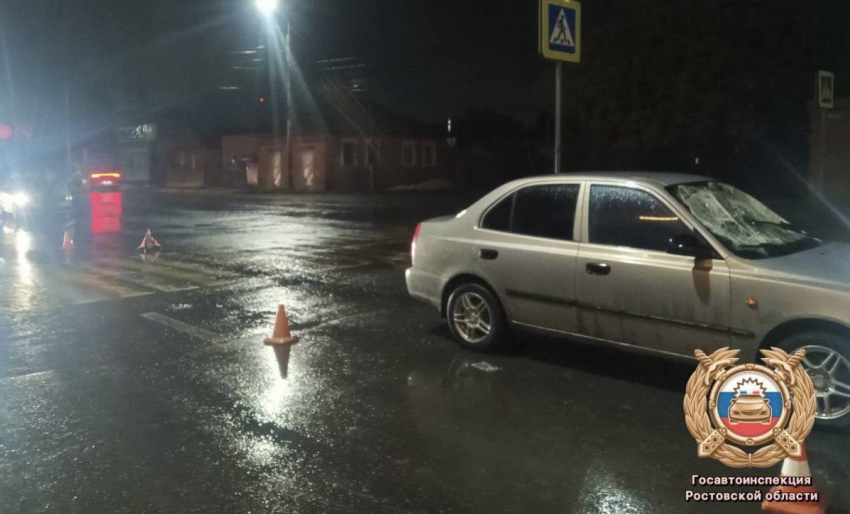 26-летний водитель сбил двух человек на пешеходном переходе в Шахтах