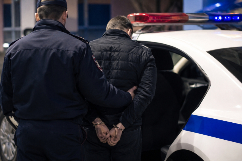 В Шахтах мужчина с судимостью за наркотики попался на покупке запрещенки