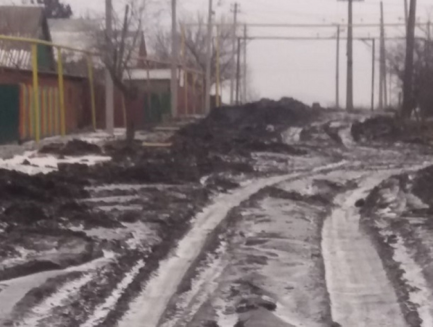  «Здесь на танках только ездить» - оценили городские дороги шахтинцы