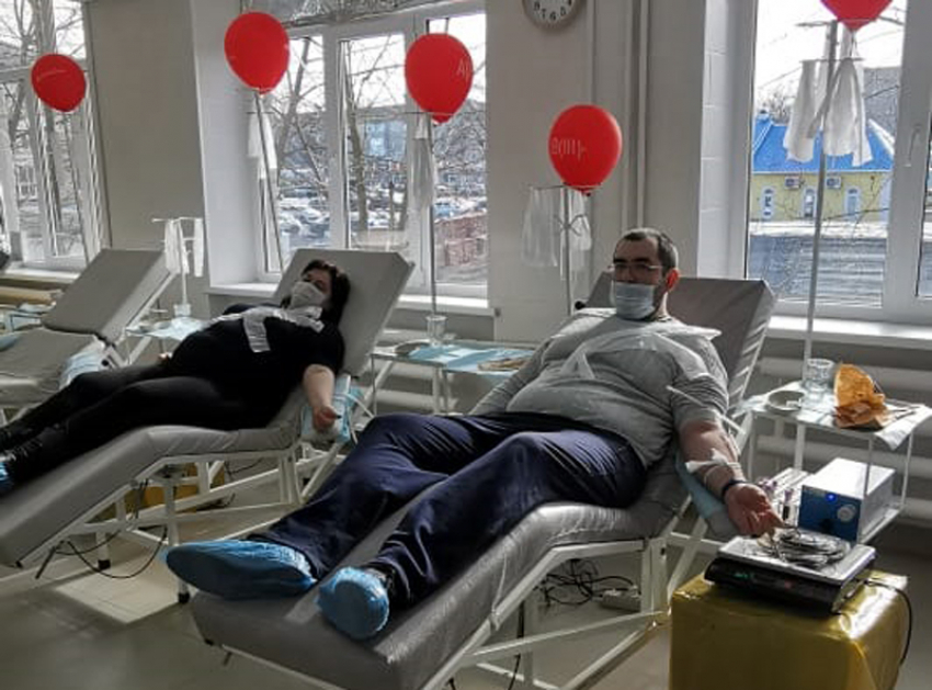 Почти полсотни шахтинцев пришли на станцию переливания в донорскую субботу