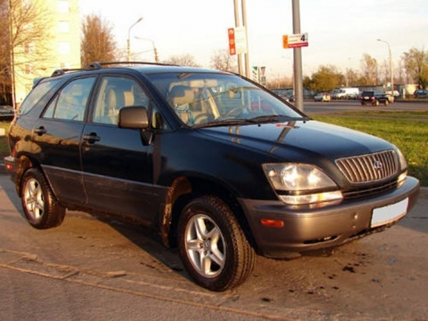 Полмиллиона рублей присвоил шахтинец при продаже чужого «Лексус RX 300» 