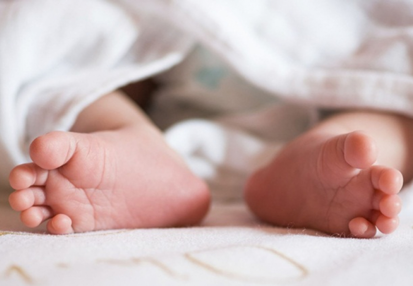 Труп младенца обнаружила уборщица под раковиной в съёмной квартире в Шахтах