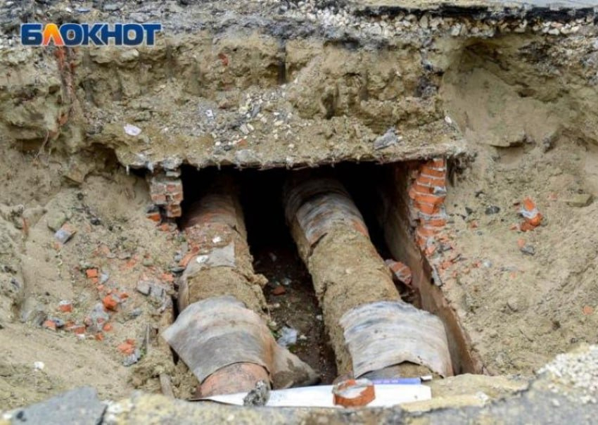 В Шахтах из-за порыва водовода вновь снижено давление воды на нескольких улицах