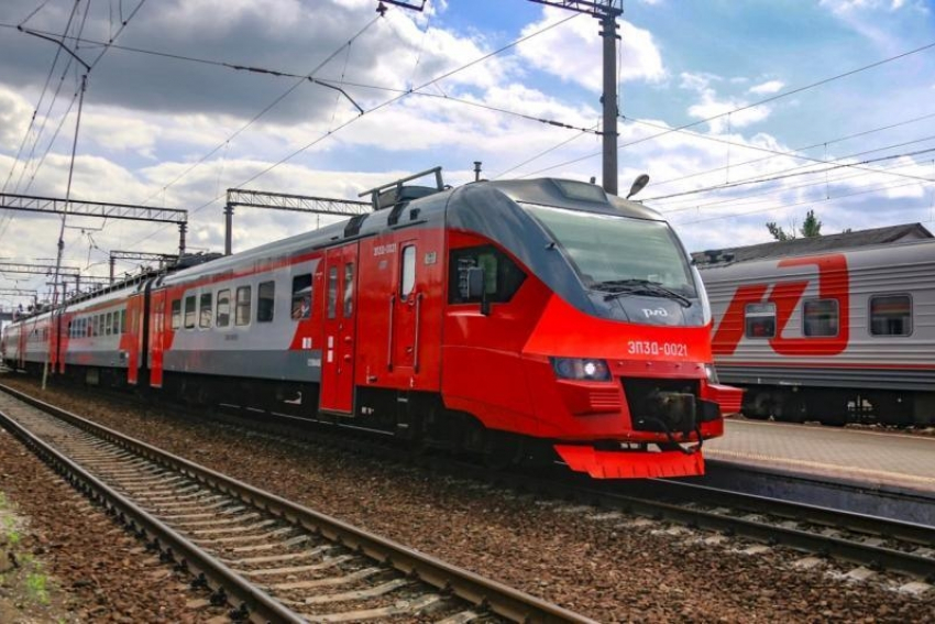 Расписание электрички, проходящей через Шахты, изменено