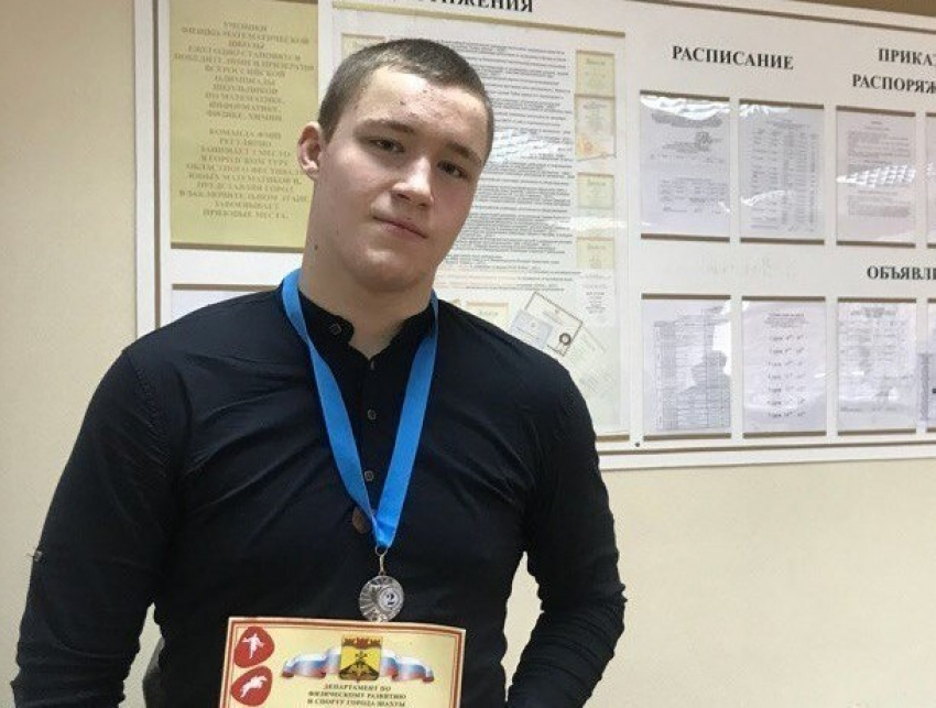 Шахтинец завоевал «серебро» на соревнованиях по греко-римской борьбе
