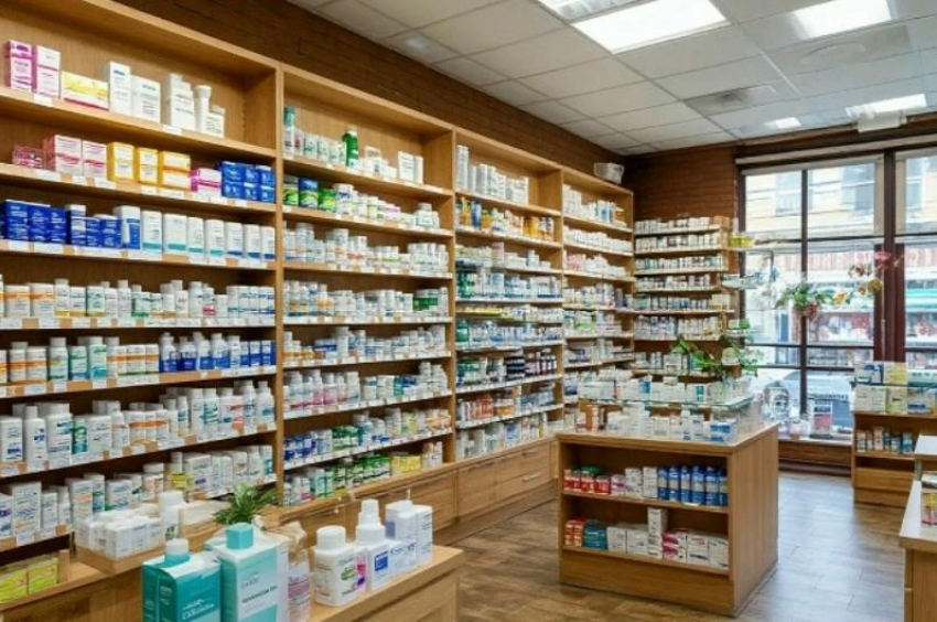 Покупатель украл деньги у провизора в Шахтах