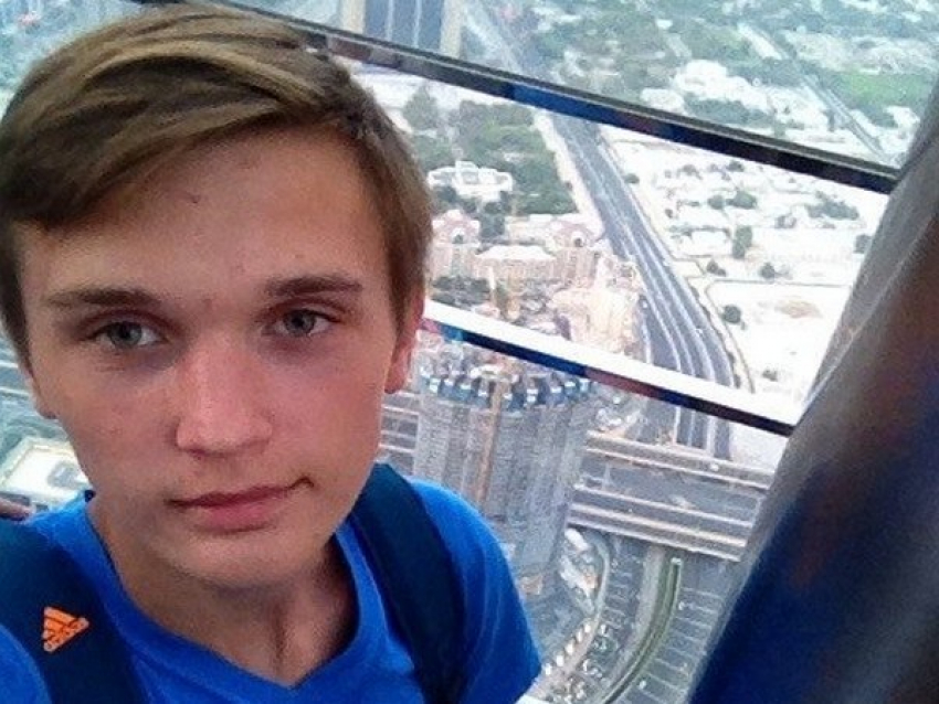 Шахтинского легкоатлета Владислава Федичкина особо отметили на соревнованиях 