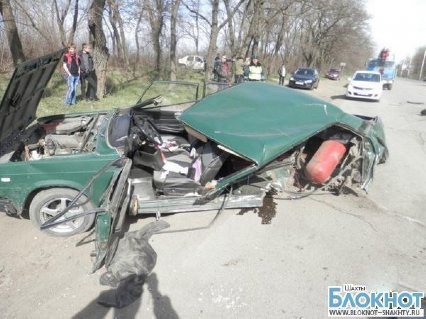 На въезде в поселок Артем при столкновении с Хондой Аккорд ВАЗ-2107 разорвало на части: 27-летний водитель госпитализирован