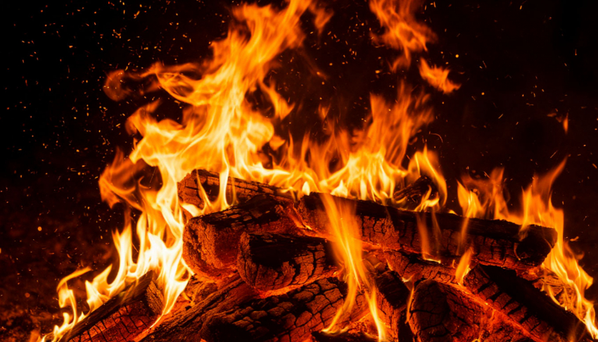 Семья из Шахт оказалась на улице после пожара прямо перед Новым годом