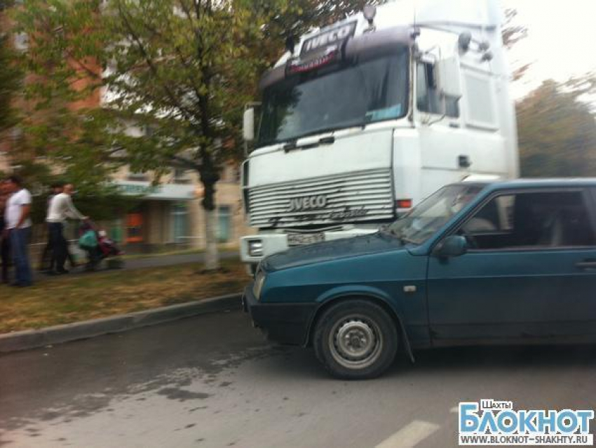 В часы пик в Шахтах в районе ХБК случилось три ДТП